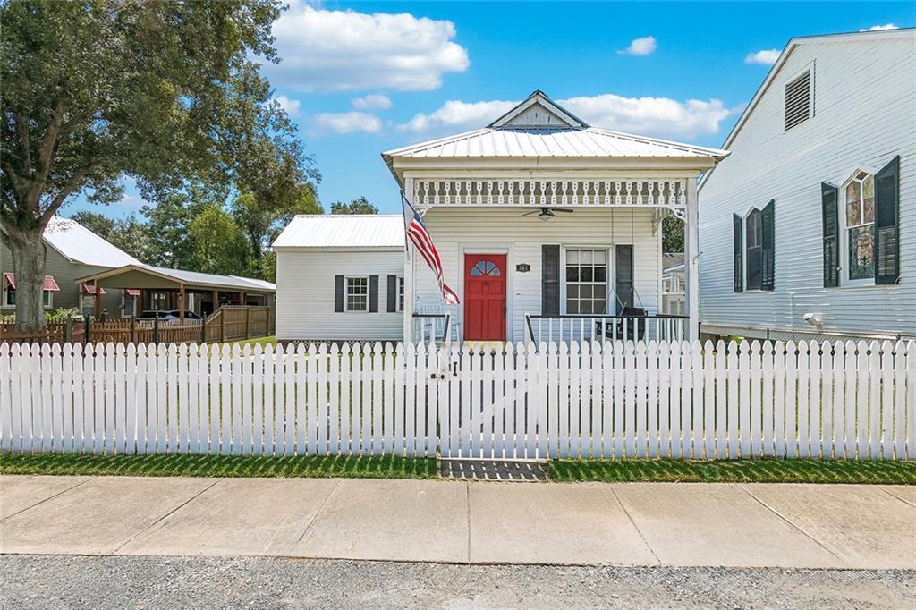 302 St. Joseph Street — photo