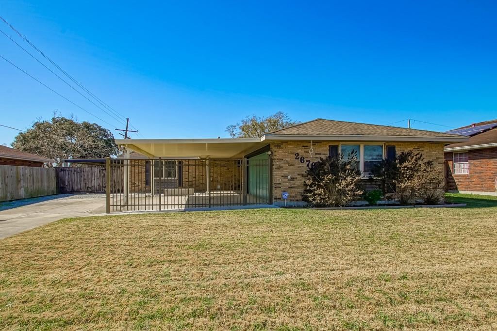 2676 Saturn Street — photo