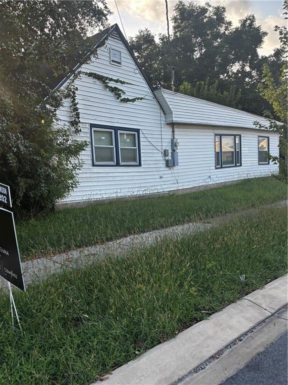 4729 Pineda Street — photo
