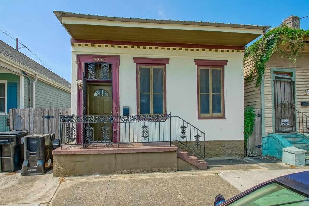 2204 St Philip Street — photo