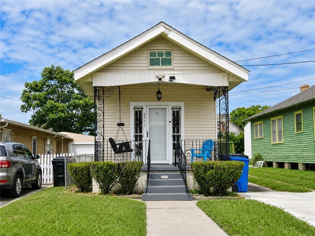 2511 Clover Street — photo