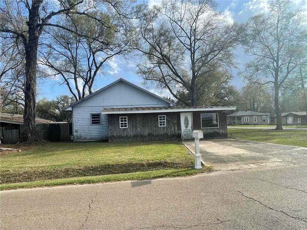 579 W McClellan Street — photo