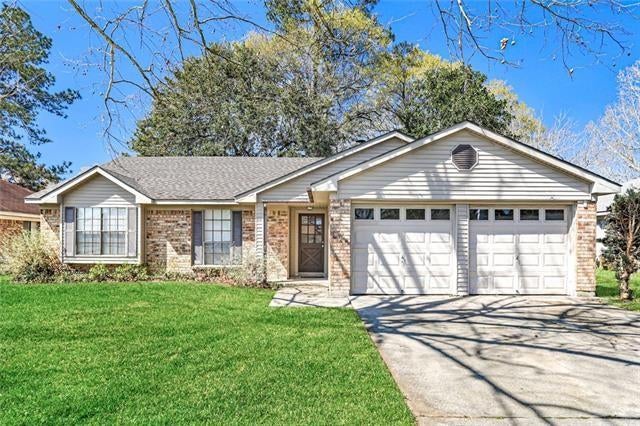 803 N Lake Verrett Court — photo