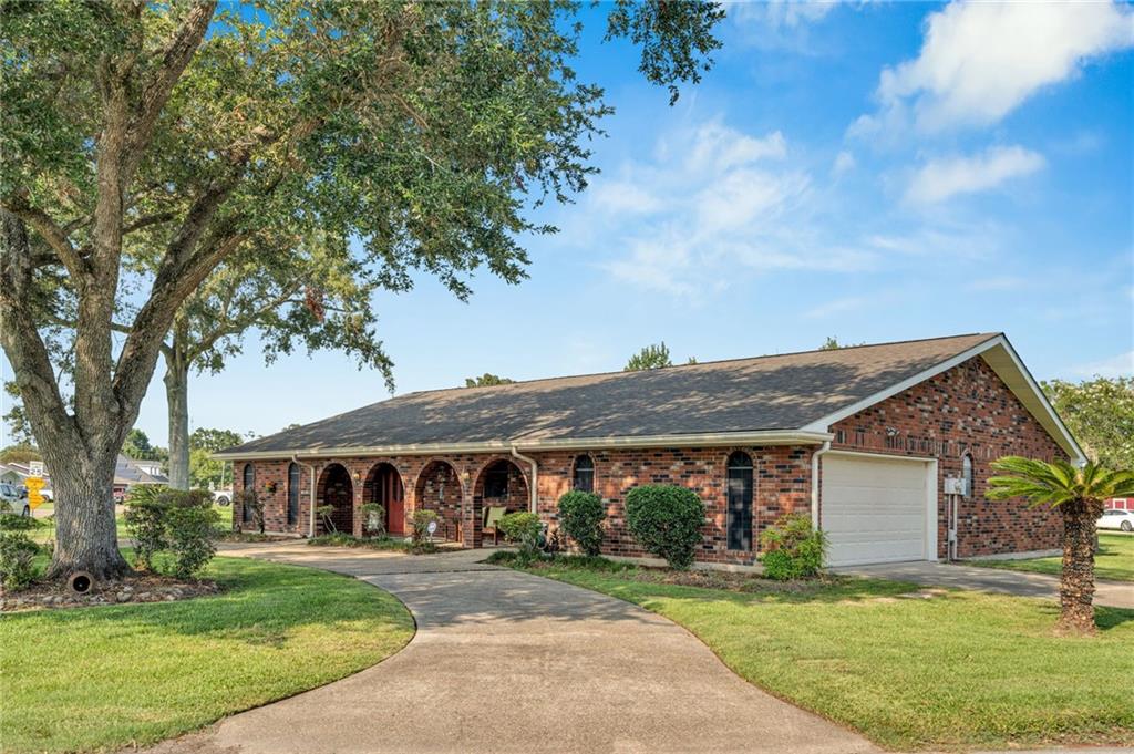 313 Santa Cruz Court — photo