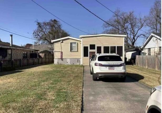 1701 Saux Lane — photo