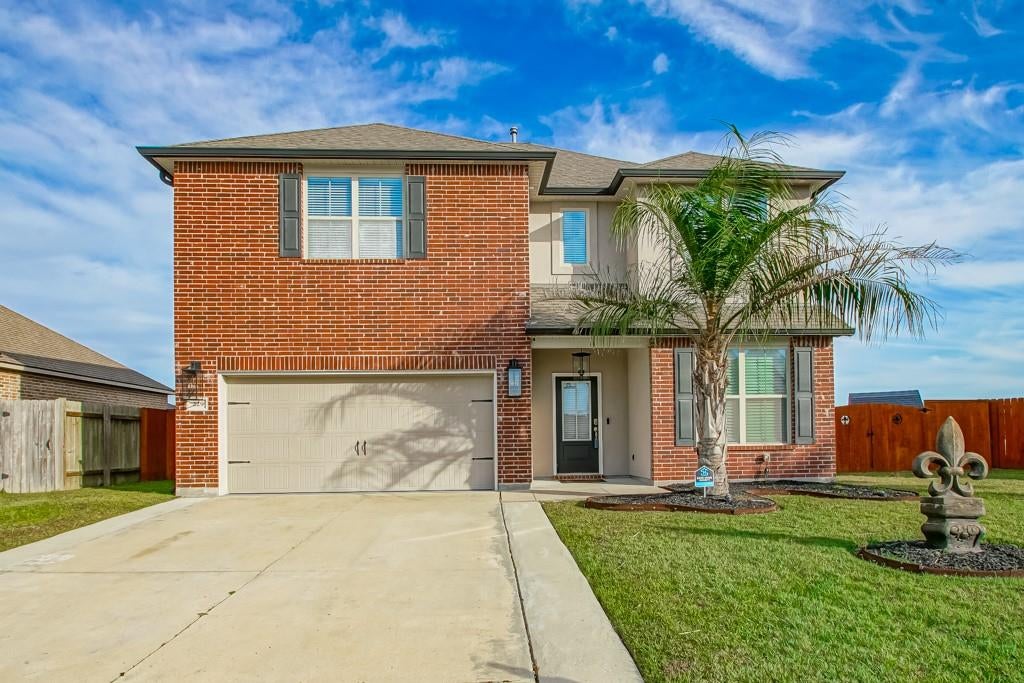 229 West Lake Court — photo