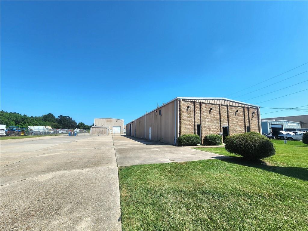 9087 Highway 23 — photo