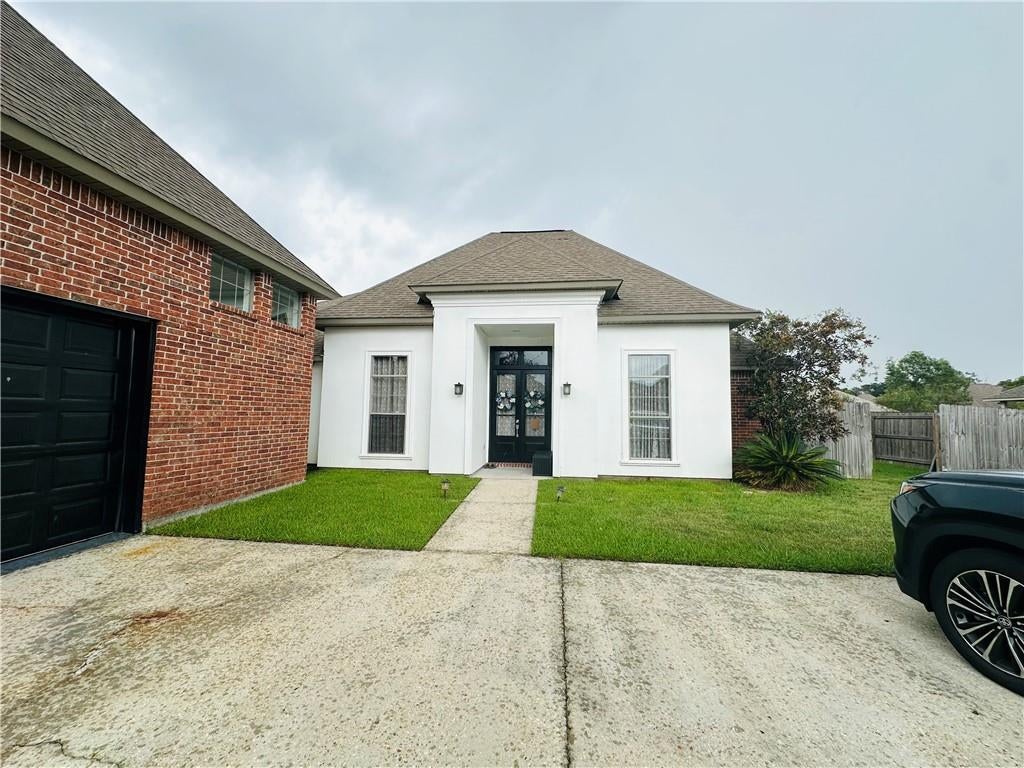 13833 Timberlake Drive — photo