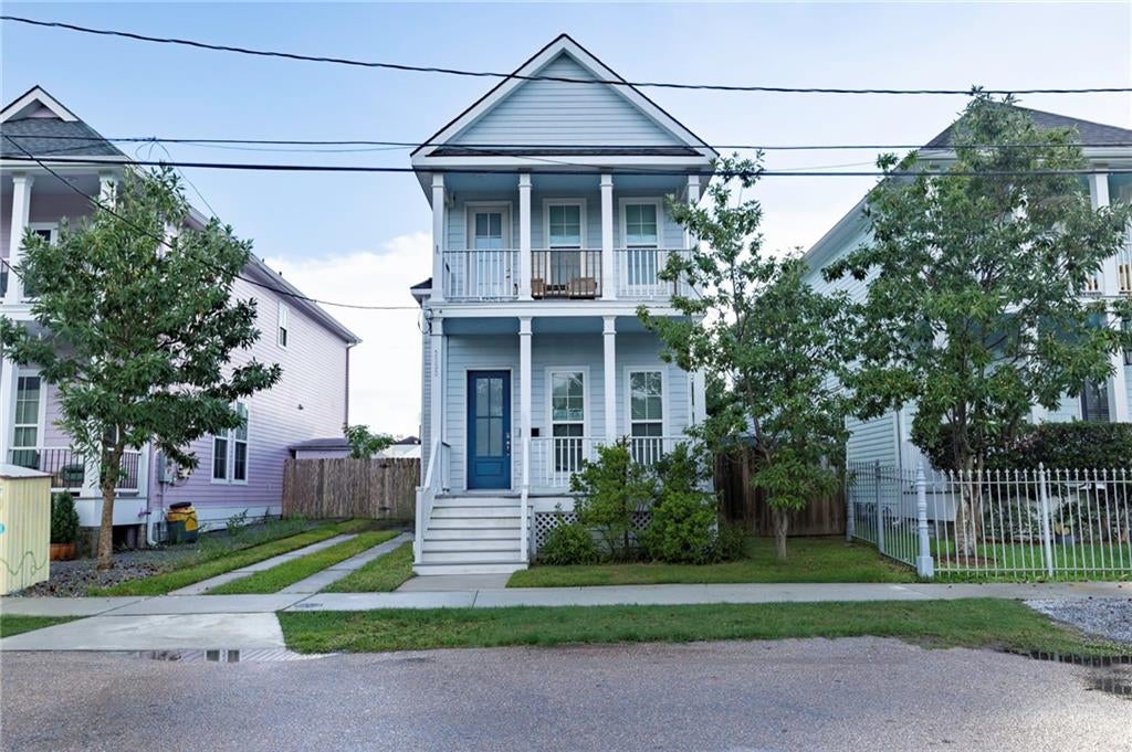 2322 Saint Louis Street — photo