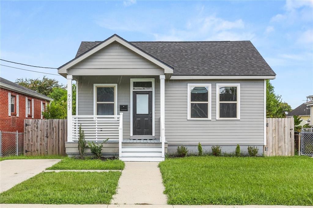 9027 Fig Street — photo
