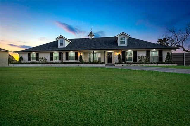 527 Legendre Drive — photo