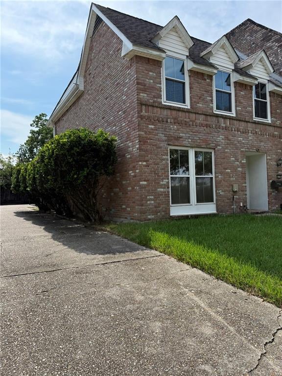 4335 Woodland Drive — photo