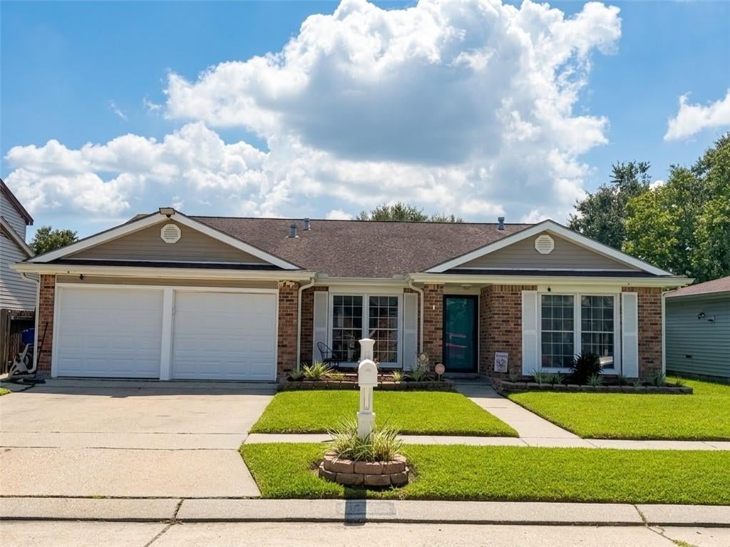 1451 Alison Drive — photo