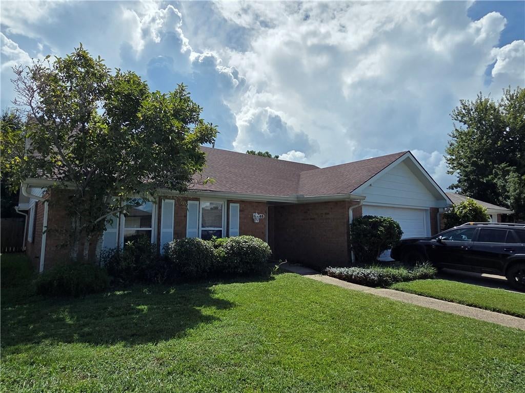 48 Traminer Drive — photo