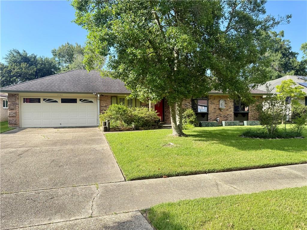 1522 Maplewood Drive — photo