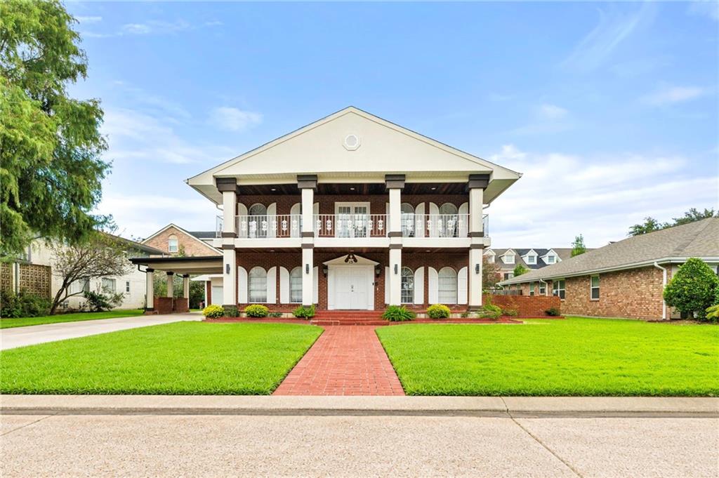 13 Chateau Talbot Drive — photo