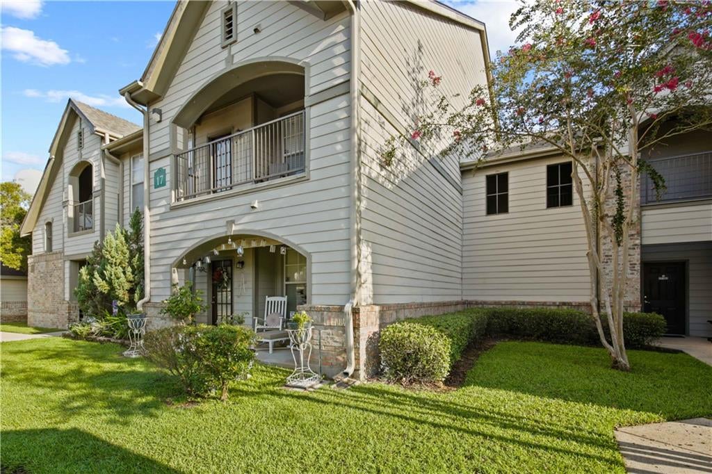 350 Emerald Forest Boulevard 17202 — photo