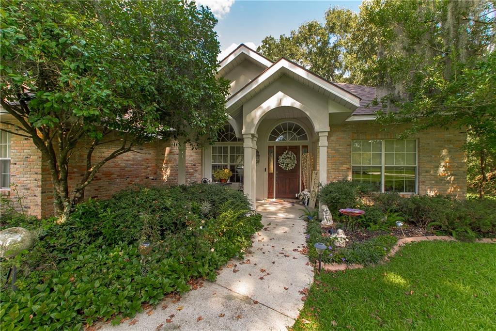 39797 River Oaks Drive — photo