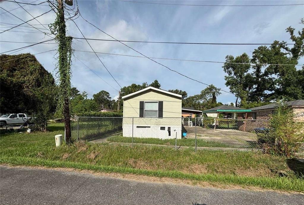 901 S George Avenue — photo