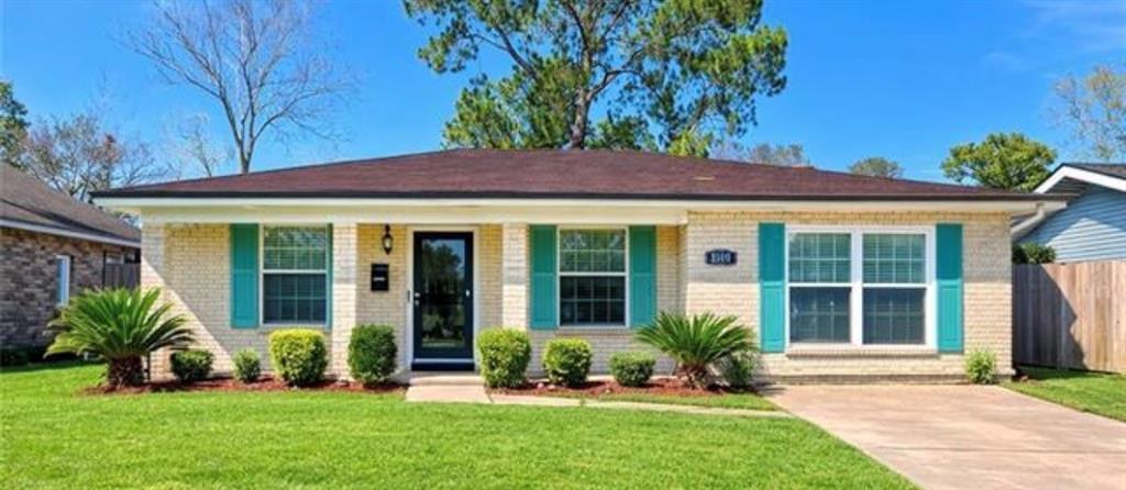 1522 Maplewood Drive — photo