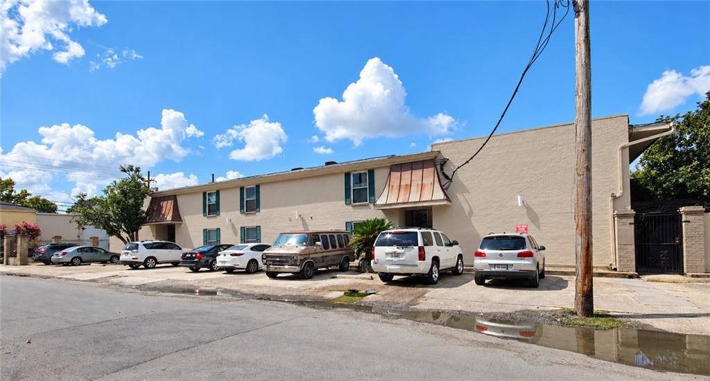 7522 Benjamin Street 110 — photo