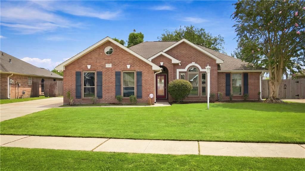 45 Ridgewood Drive — photo