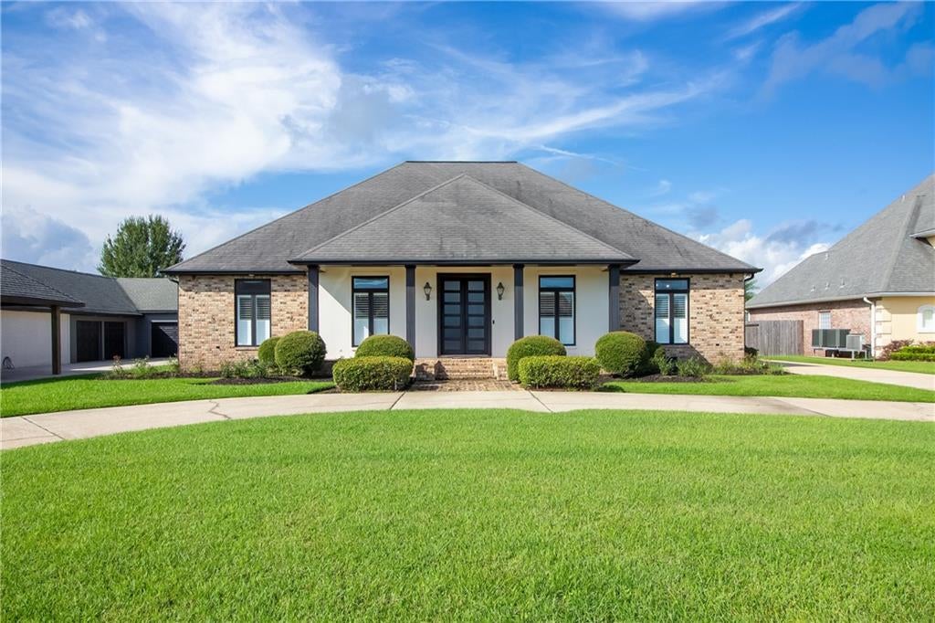 129 Oak Ridge Drive — photo