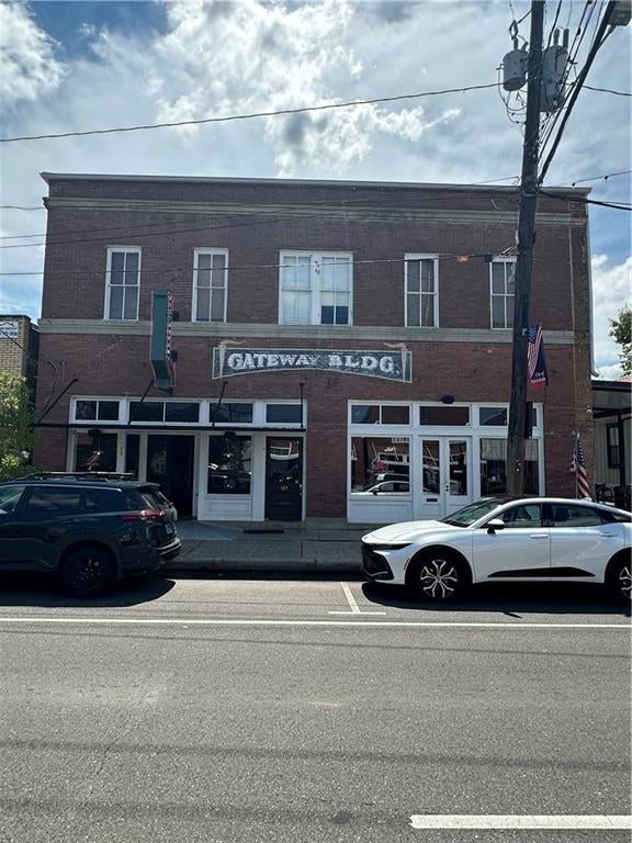 125 E Pine Street — photo