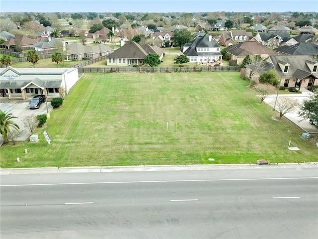 430 Belle Terre Boulevard — photo