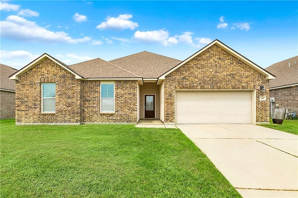 709 Lakeshore Village Drive — photo