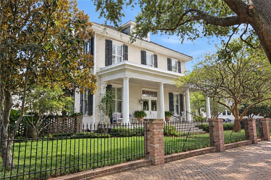 2236 Prytania Street — photo