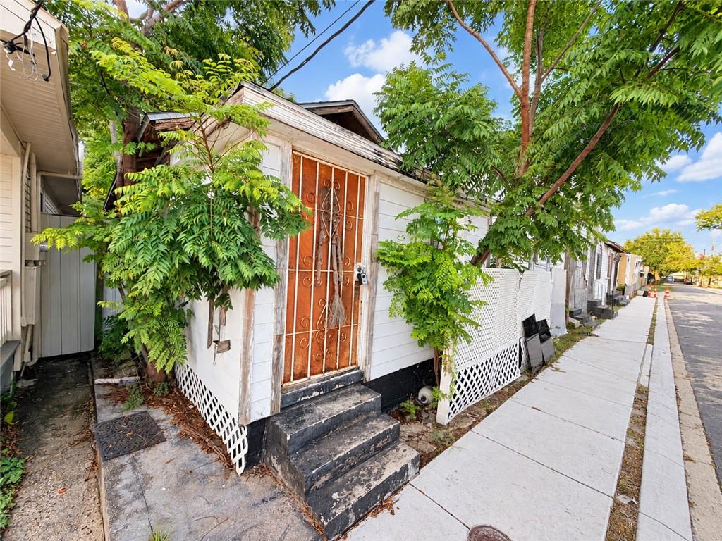 2907 Pocahontas Street — photo