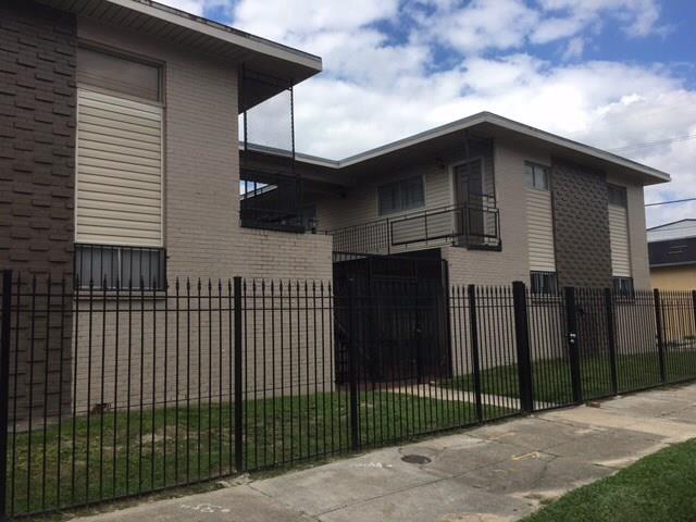 2601 Carondelet Street D — photo