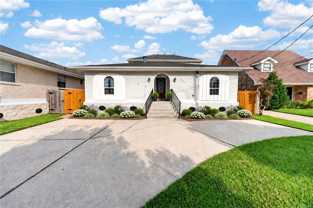 4421 Lakewood Drive — photo