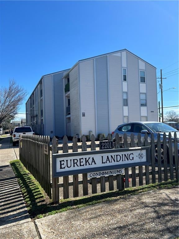 2201 Houma Boulevard 310 — photo