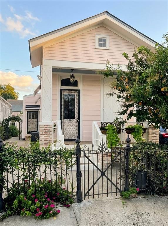 4606 Constance Street — photo