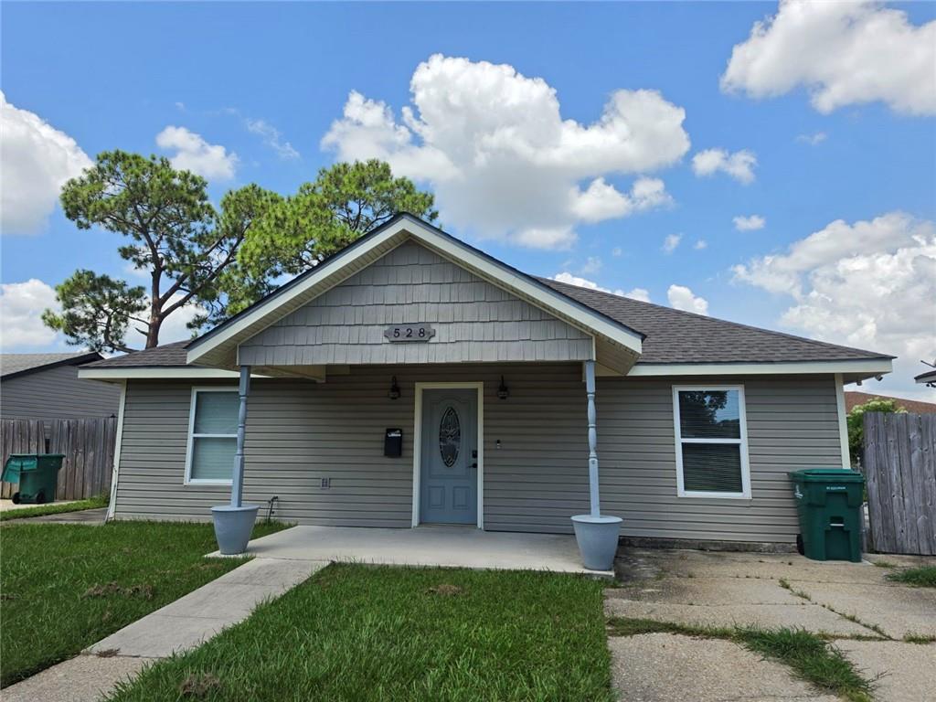 528 Grovewood Drive — photo