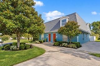 3729 Lilac Lane — photo