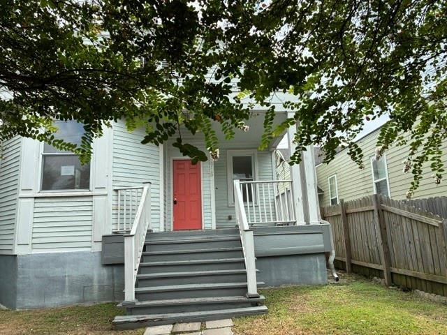 2715 Marengo Street — photo