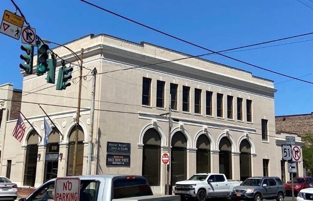 101 N Oak Street 1 — photo