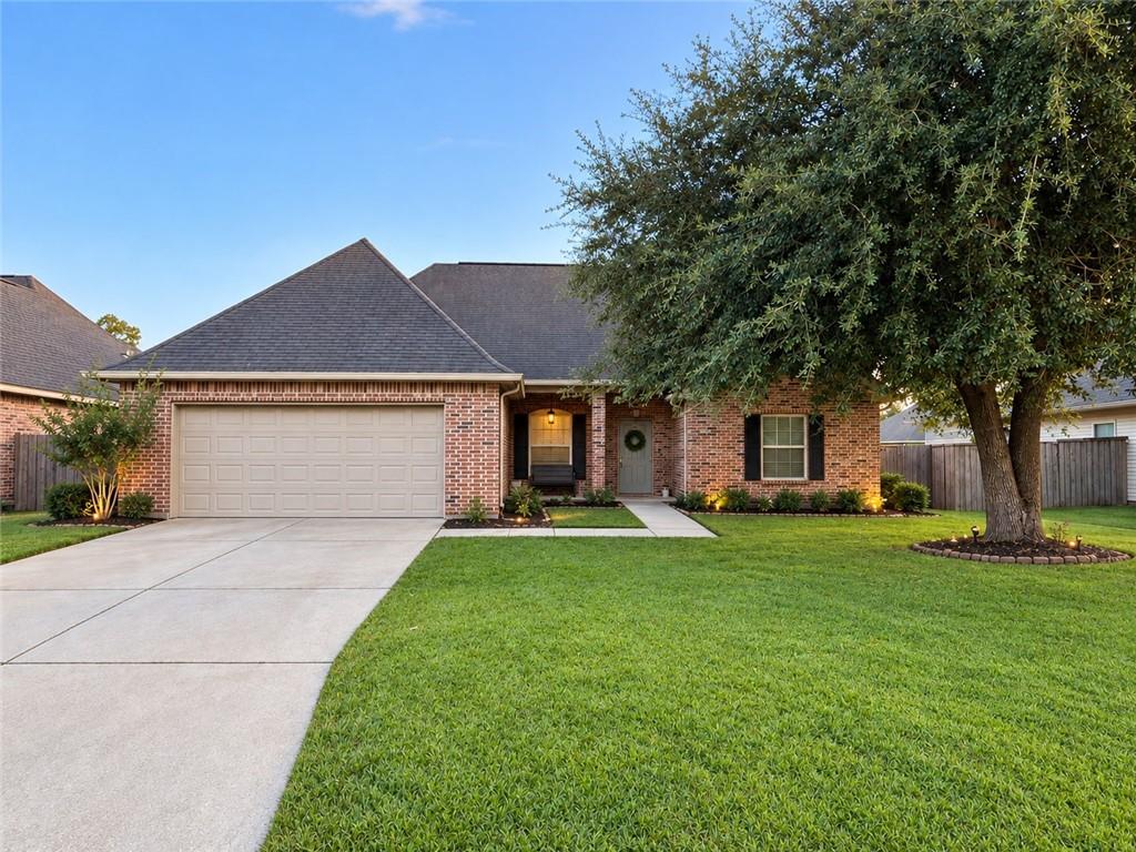 353 Mansfield Drive — photo