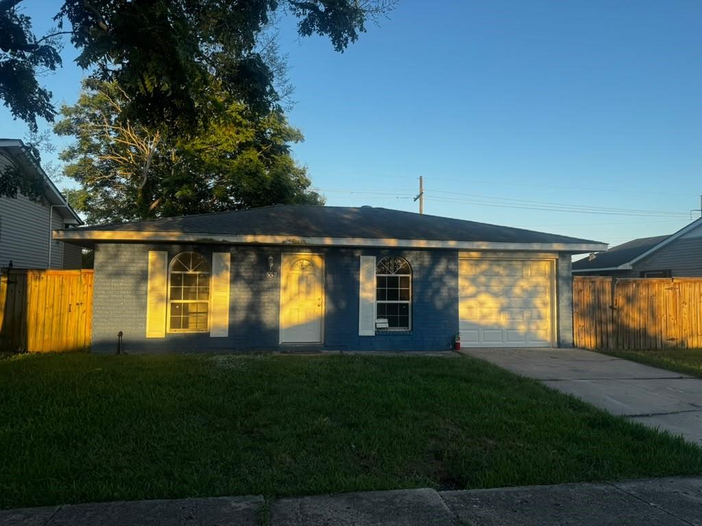 557 Willowbrook Drive — photo