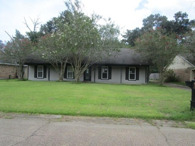 131 Oakwood Drive — photo