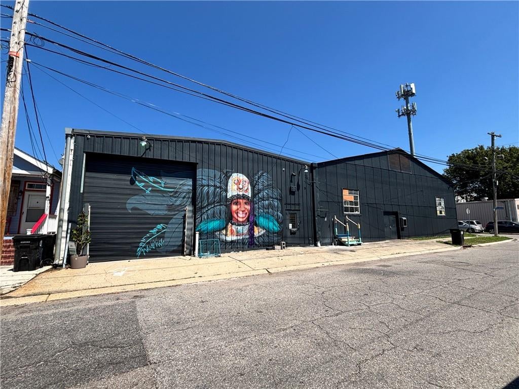 3101 Conti Street — photo