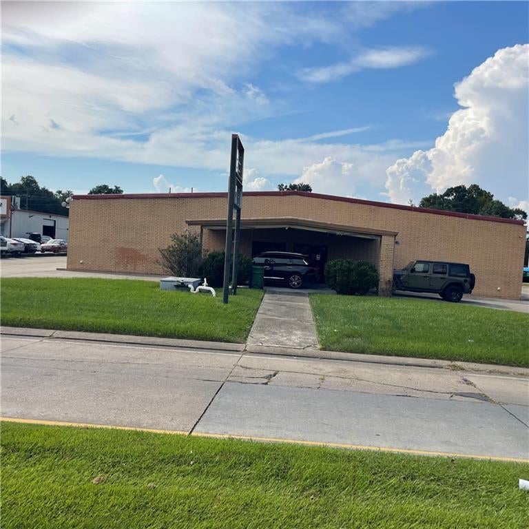 1005 Cambridge Drive — photo