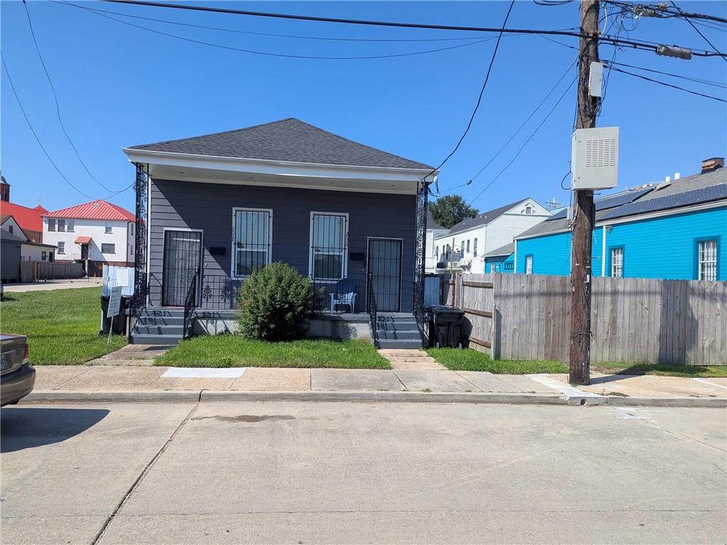 2024 Toledano Street — photo