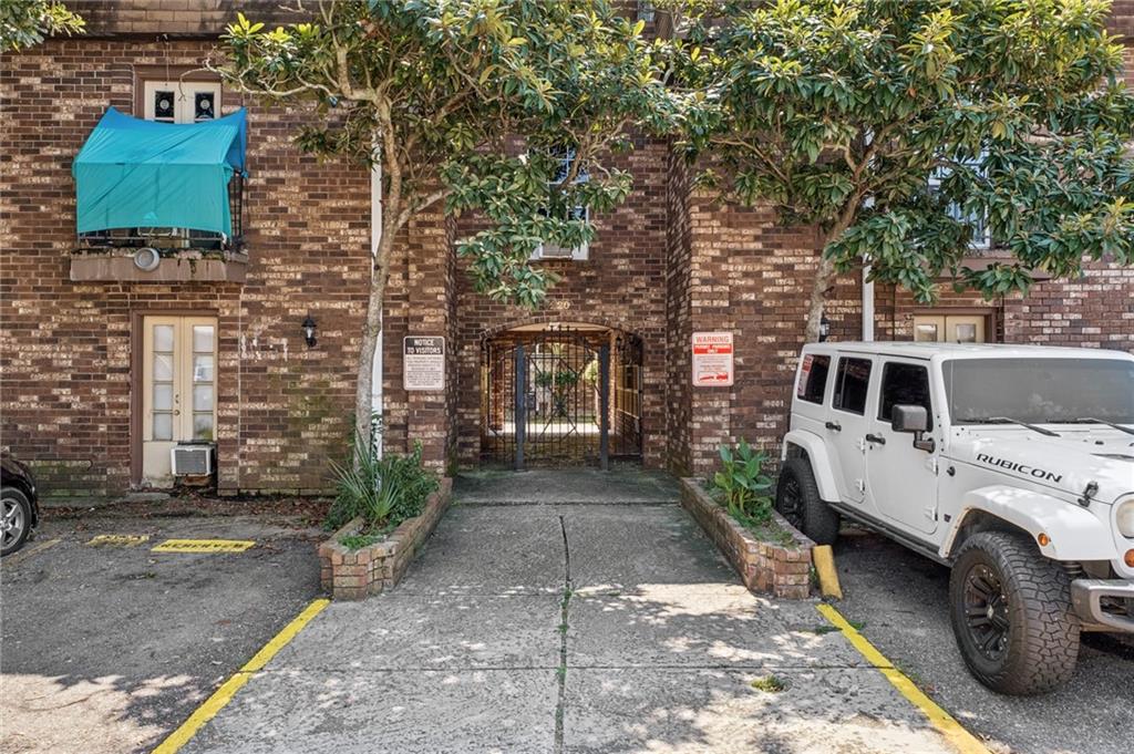 6220 Riverside Drive 547 — photo