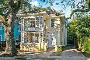 7017 Willow Street — photo