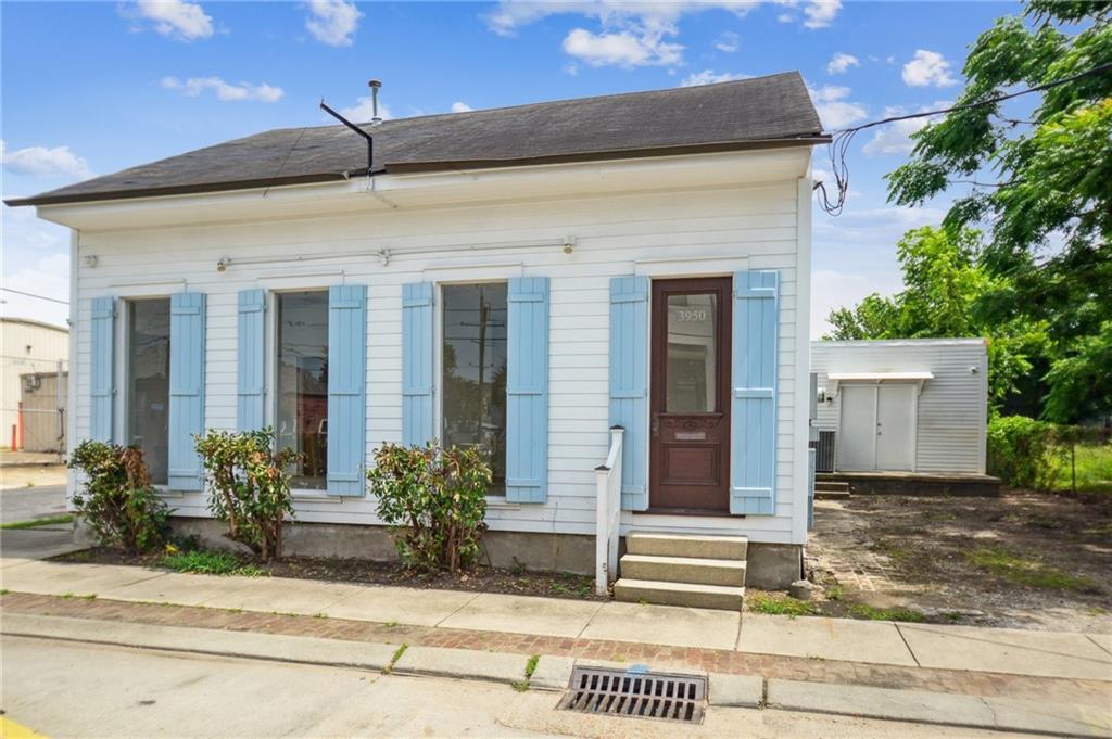 3950 Tchoupitoulas Street — photo