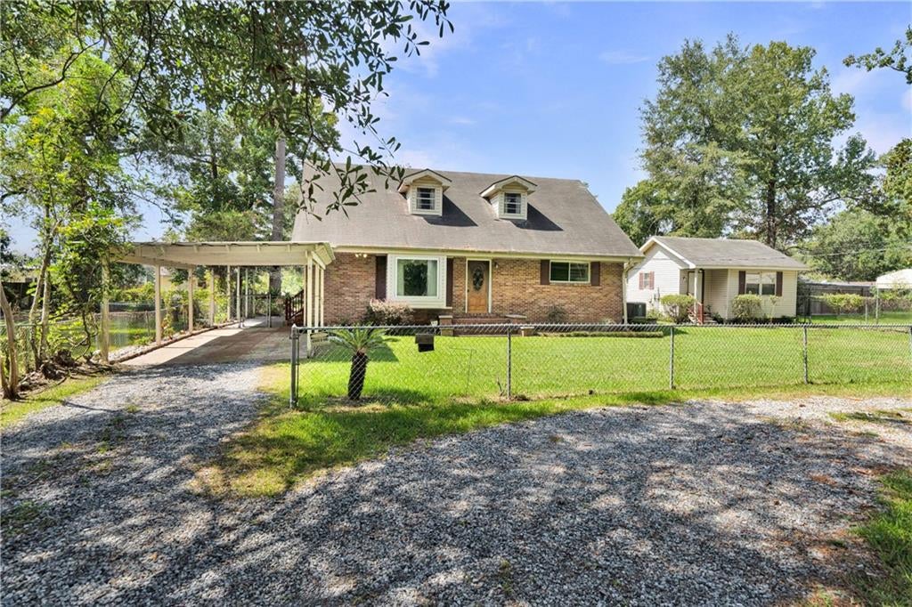 425 Evergreen Drive — photo